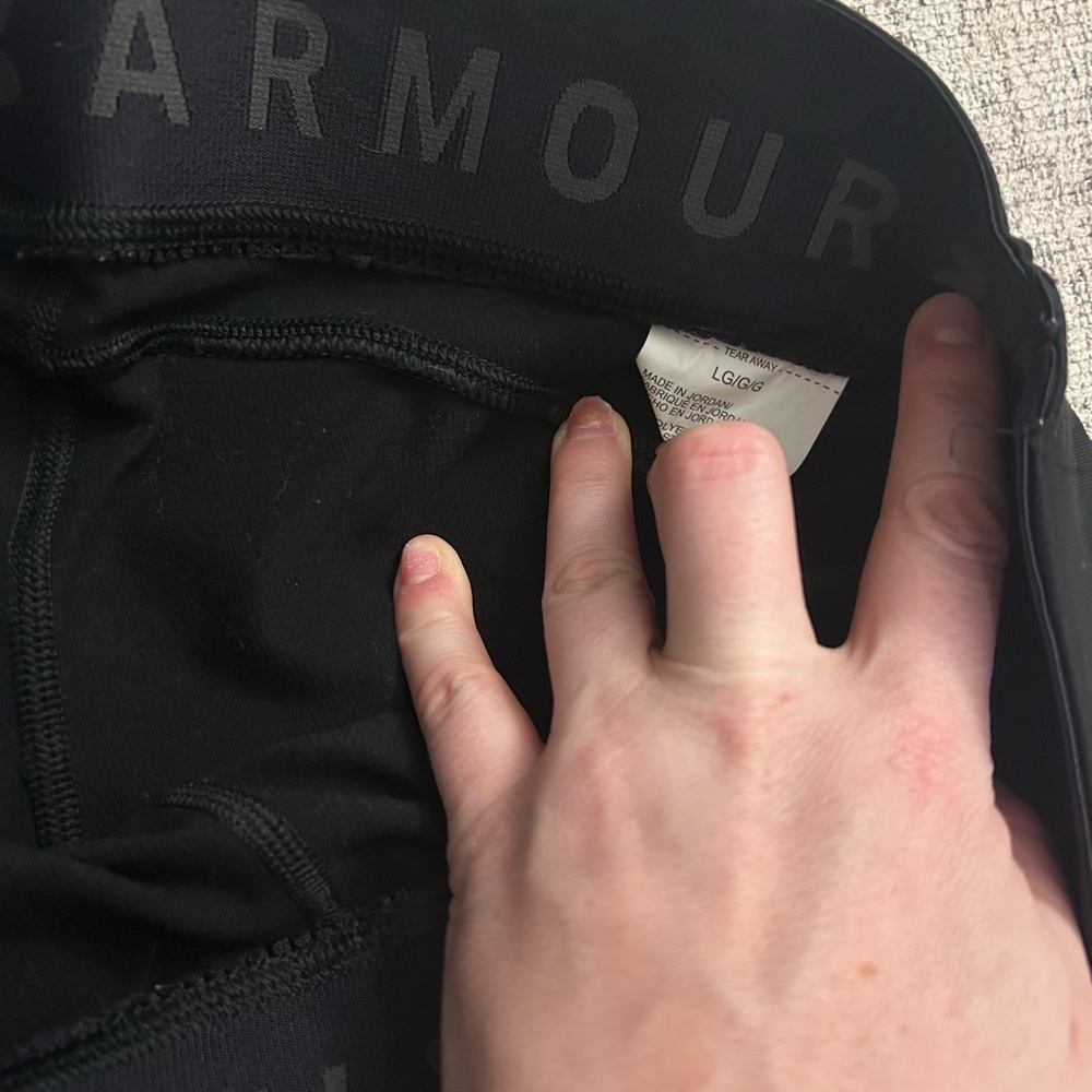 Under Armour Black Activewear - Picture 3 of 6